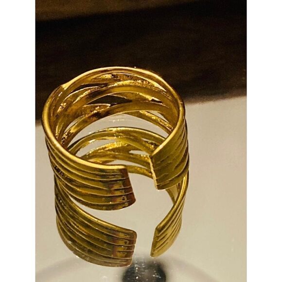 MINIMALIST Gold Tone Crossover Ring - Picture 7 of 7